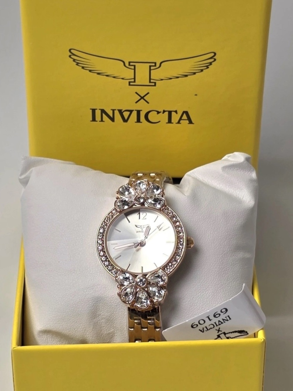 Invicta C🌺NTEST Winner Prize Rose Gold Crystal Accent Women's Bracelet watch